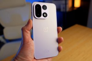 OnePlus 15 Named Best Android Phone of 2025 by Android Central